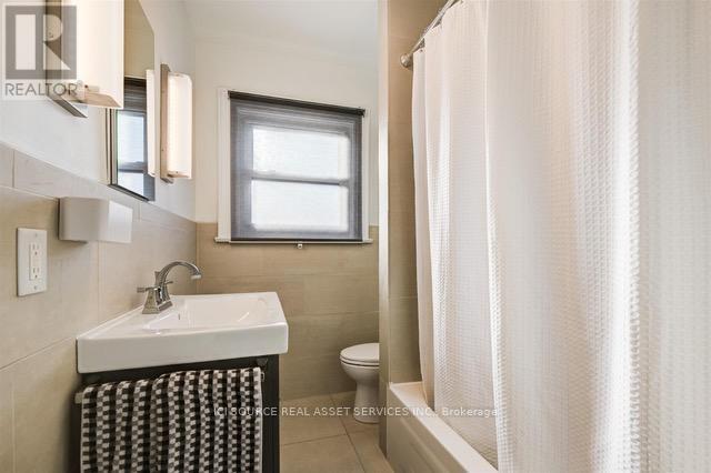 176 Pendrith Street, Toronto, Ontario  M6G 1S2 - Photo 11 - W13138396