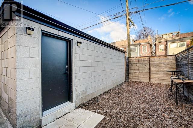 176 Pendrith Street, Toronto, Ontario  M6G 1S2 - Photo 13 - W13138396