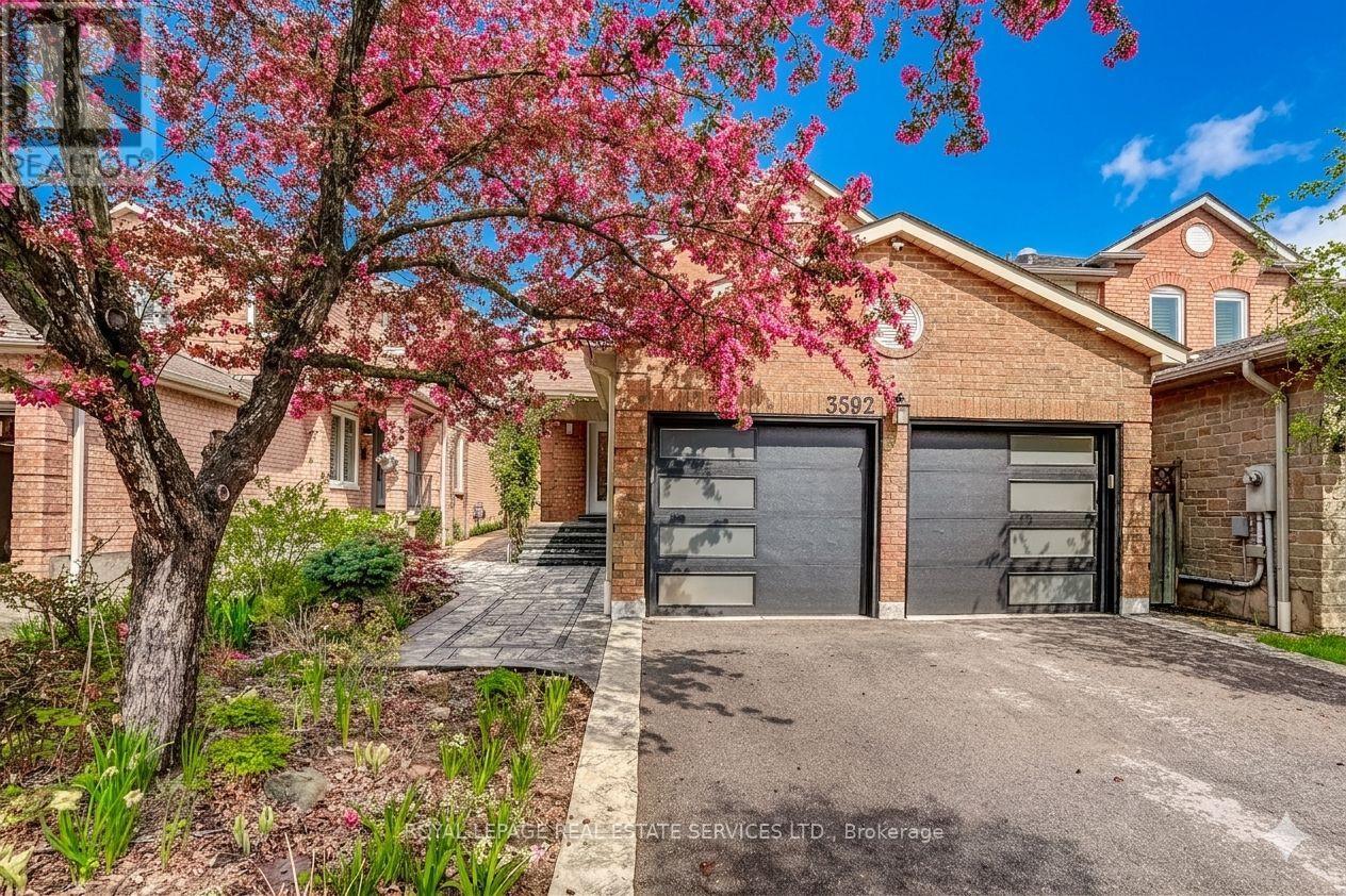 3592 CHERRINGTON CRESCENT, Mississauga, Ontario