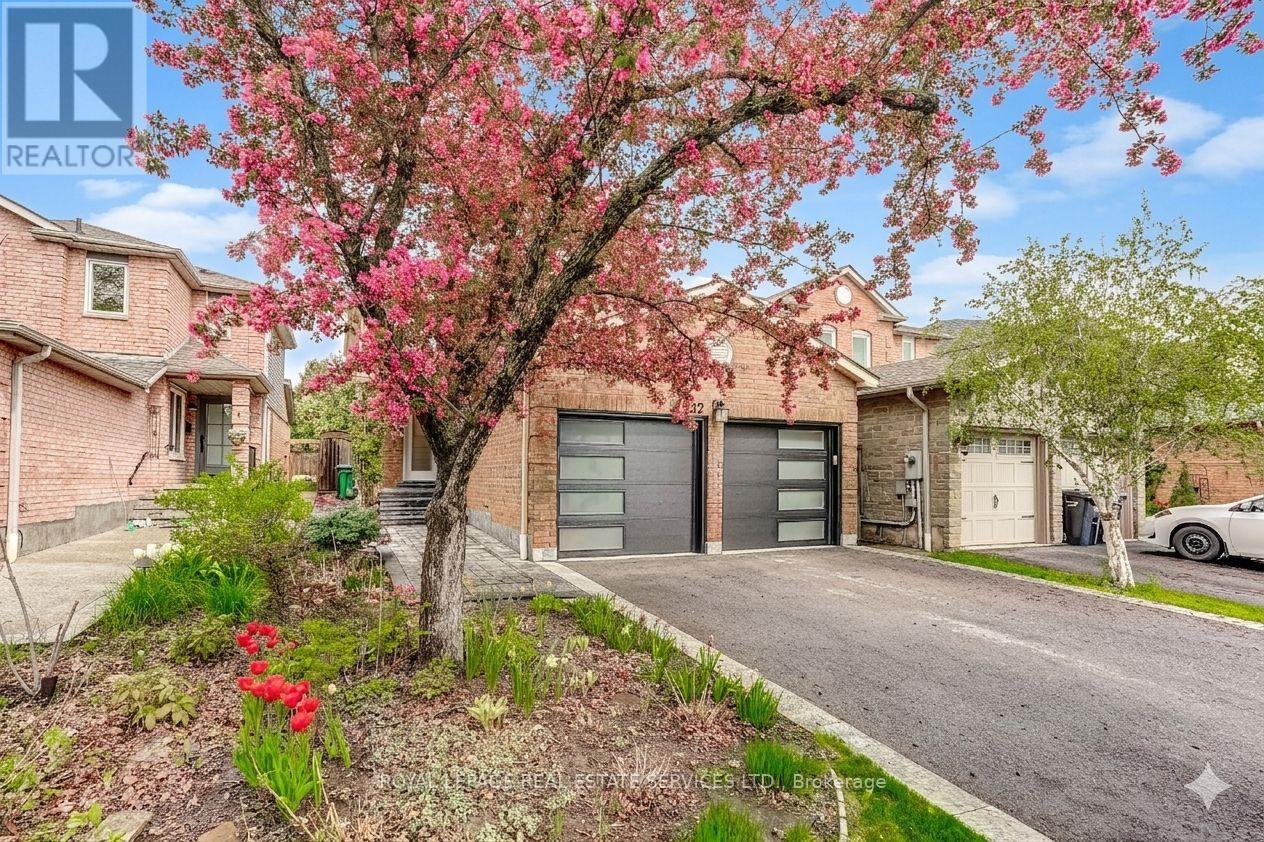 3592 Cherrington Crescent, Mississauga, Ontario L5L 5C4 - Photo 2 - W13138408
