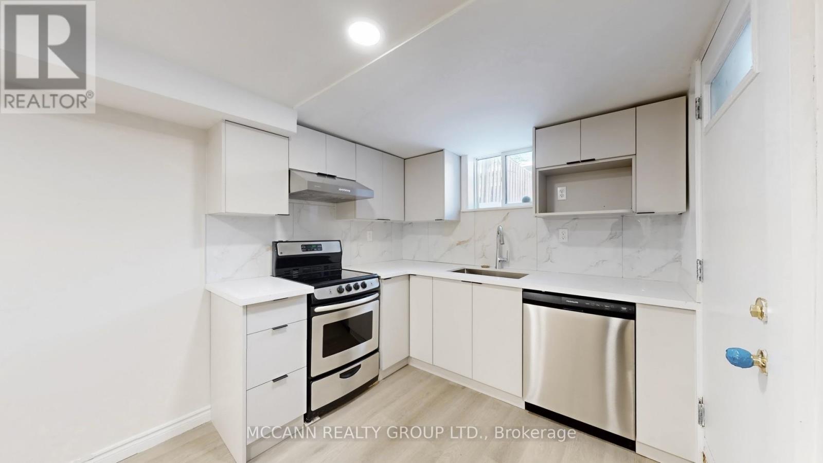 274 Boon Avenue, Toronto, Ontario  M6E 3Z9 - Photo 5 - W13138410