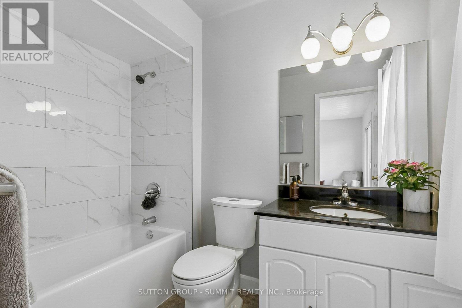 10 Tamarack Circle, Toronto, Ontario  M9P 3T9 - Photo 34 - W13138484