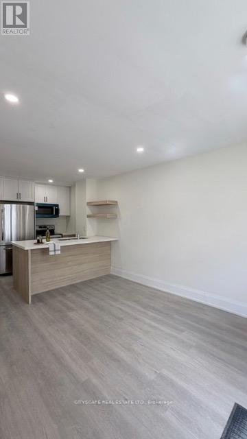 202 - 15 SANAGAN ROAD, Toronto, Ontario