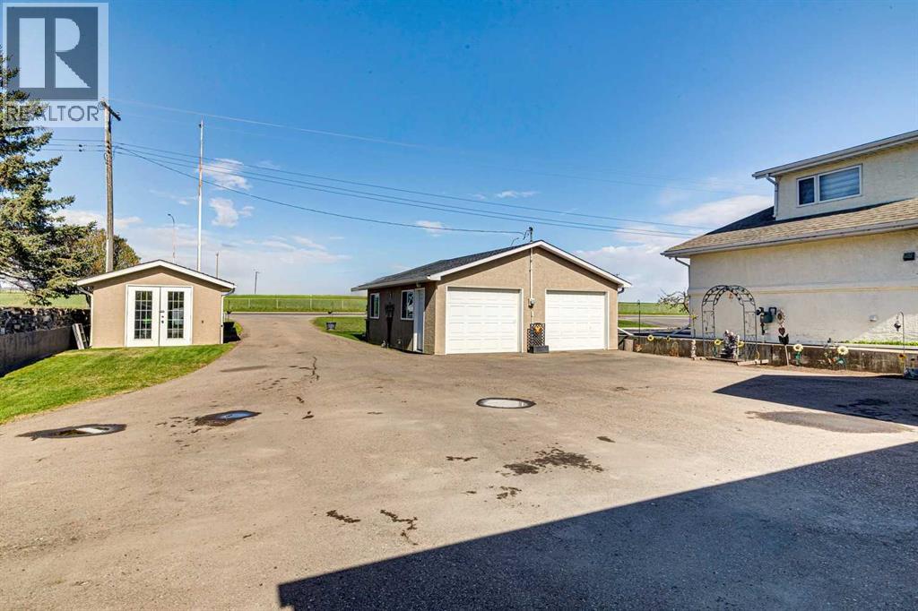 275 East Chestermere Drive, Chestermere, Alberta  T1X 1A2 - Photo 40 - A2311938