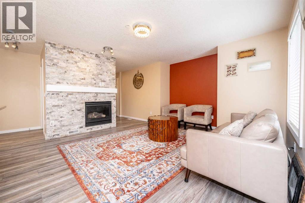60 Covecreek Mews NE, Calgary, Alberta  T3J 4V9 - Photo 13 - A2284975