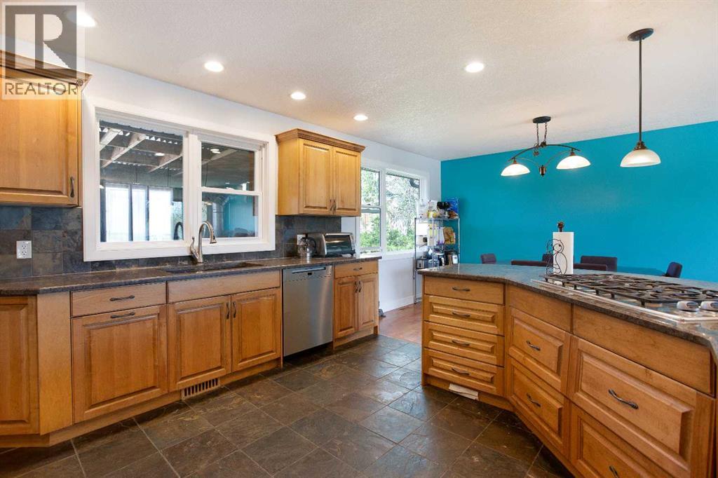 227 Cantrell Place SW, Calgary, Alberta  T2W 1X3 - Photo 7 - A2303854