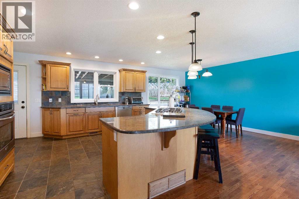 227 Cantrell Place SW, Calgary, Alberta  T2W 1X3 - Photo 3 - A2303854