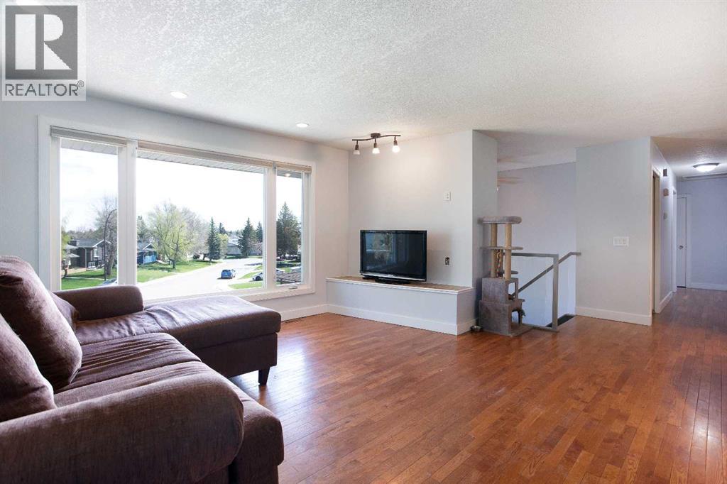 227 Cantrell Place SW, Calgary, Alberta  T2W 1X3 - Photo 9 - A2303854
