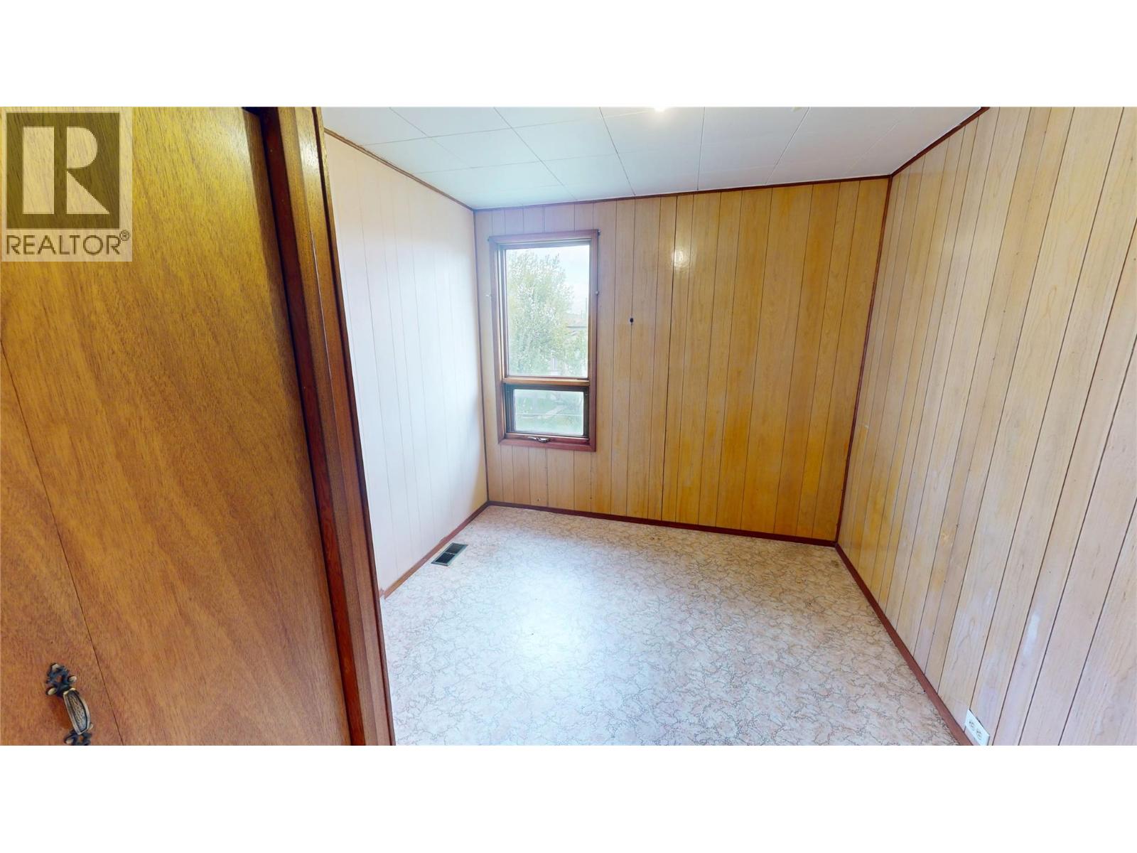 226 7th Avenue S, Cranbrook, British Columbia V1C 2J5 - Photo 14 - 10387693