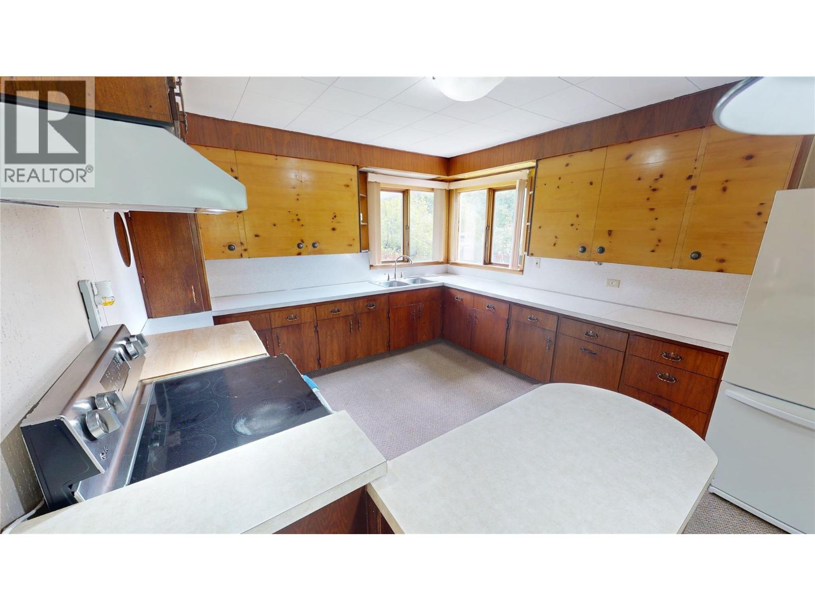 226 7th Avenue S, Cranbrook, British Columbia V1C 2J5 - Photo 11 - 10387693