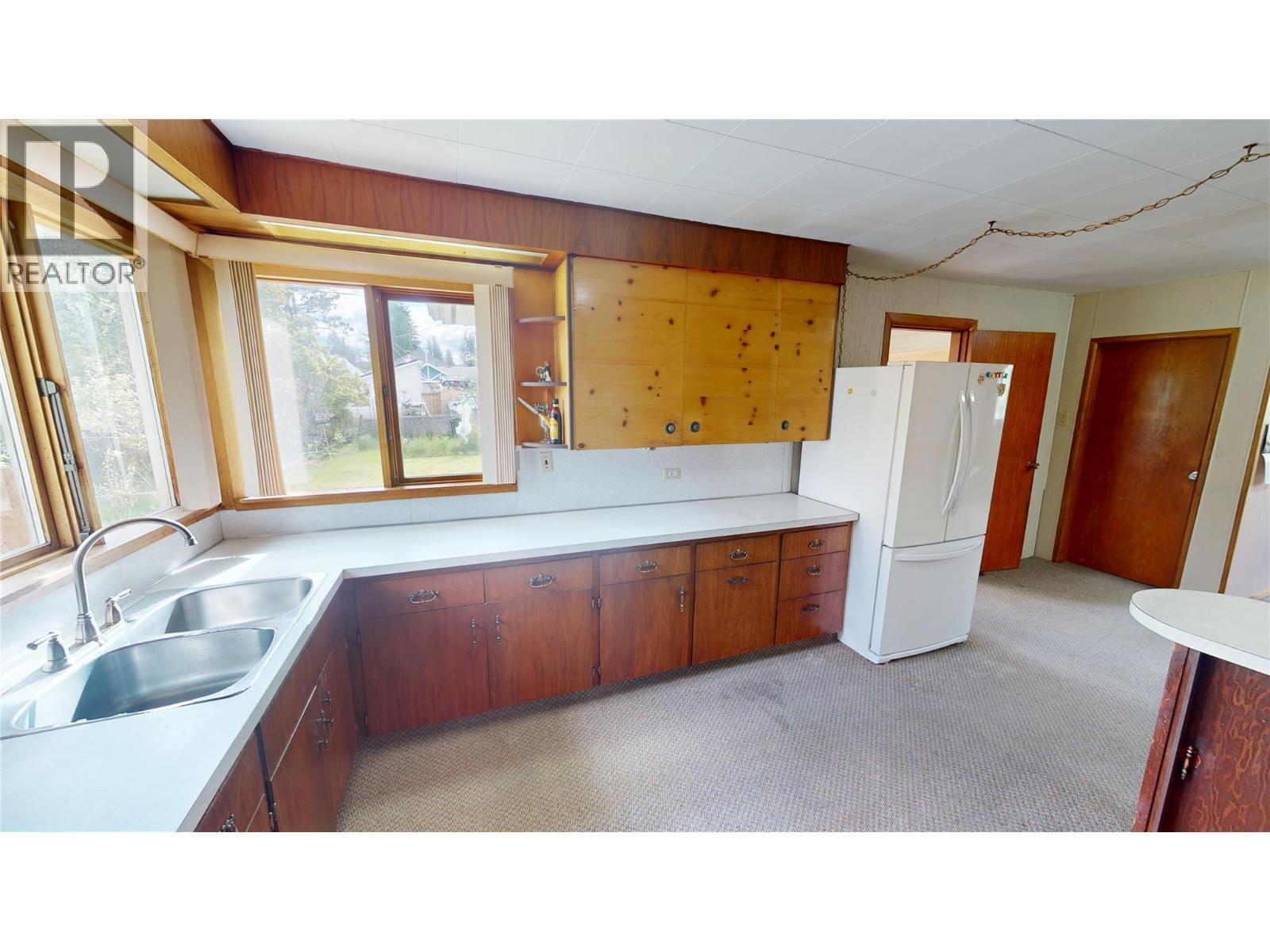 226 7th Avenue S, Cranbrook, British Columbia V1C 2J5 - Photo 12 - 10387693