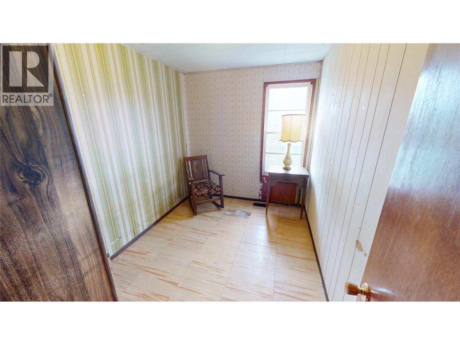 226 7th Avenue S, Cranbrook, British Columbia V1C 2J5 - Photo 13 - 10387693