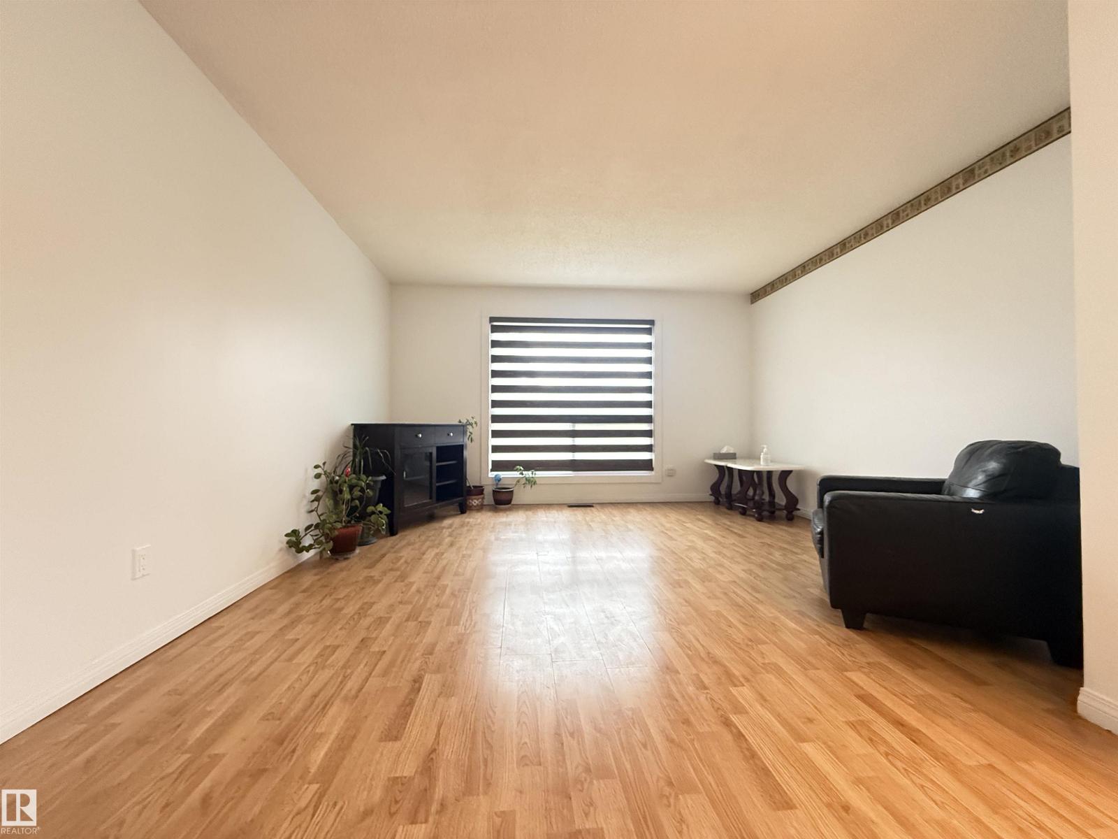 2620 83 St Nw, Edmonton, Alberta  T6K 2Y6 - Photo 4 - E4488286