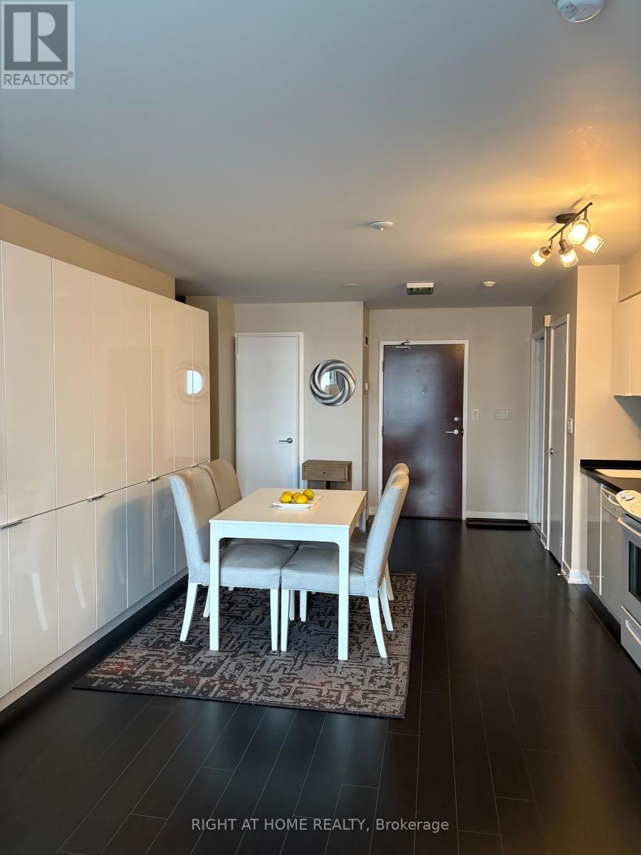 1021 - 10 Capreol Court, Toronto, Ontario  M5V 4B3 - Photo 20 - C13138534