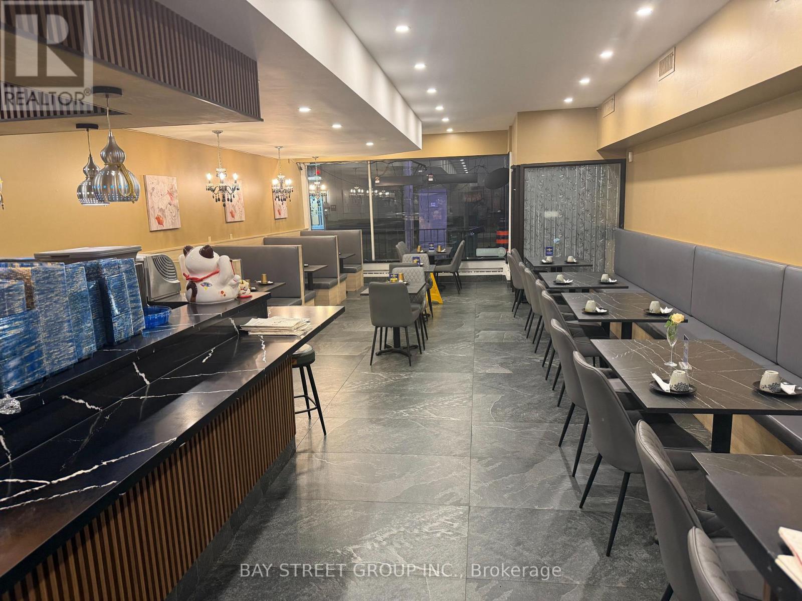 48 St Clair Avenue E, Toronto, Ontario  M4T 1M9 - Photo 2 - C13138538