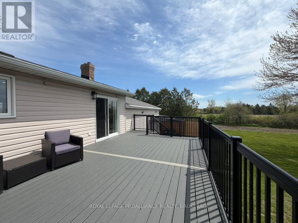 1376 Eden Grove Road, Leeds And The Thousand Islands, Ontario  K0E 1L0 - Photo 39 - X12969486