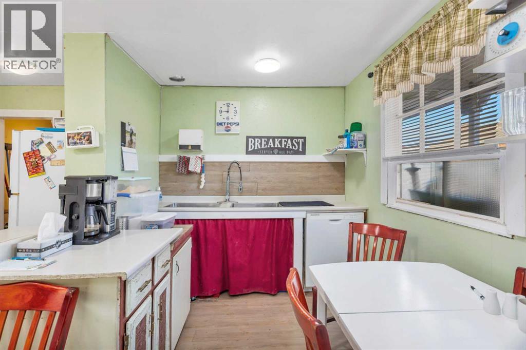 48 Main Street E, Big Valley, Alberta  T0J 0C9 - Photo 21 - A2210842