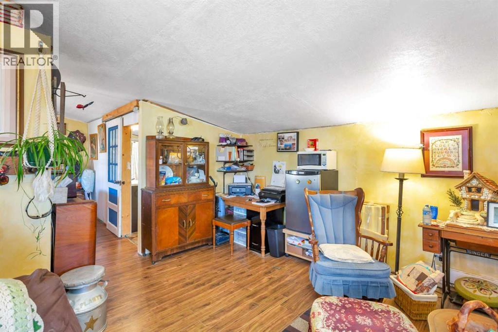 48 Main Street E, Big Valley, Alberta  T0J 0C9 - Photo 40 - A2210842