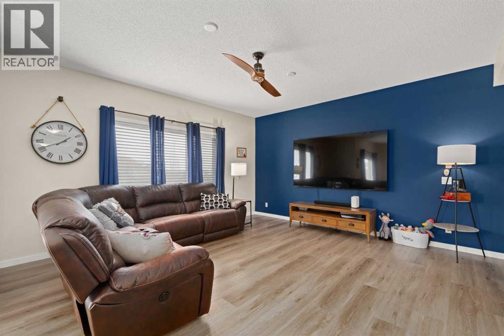 160 Reunion Grove NW, Airdrie, Alberta  T4B 0Z3 - Photo 10 - A2311076