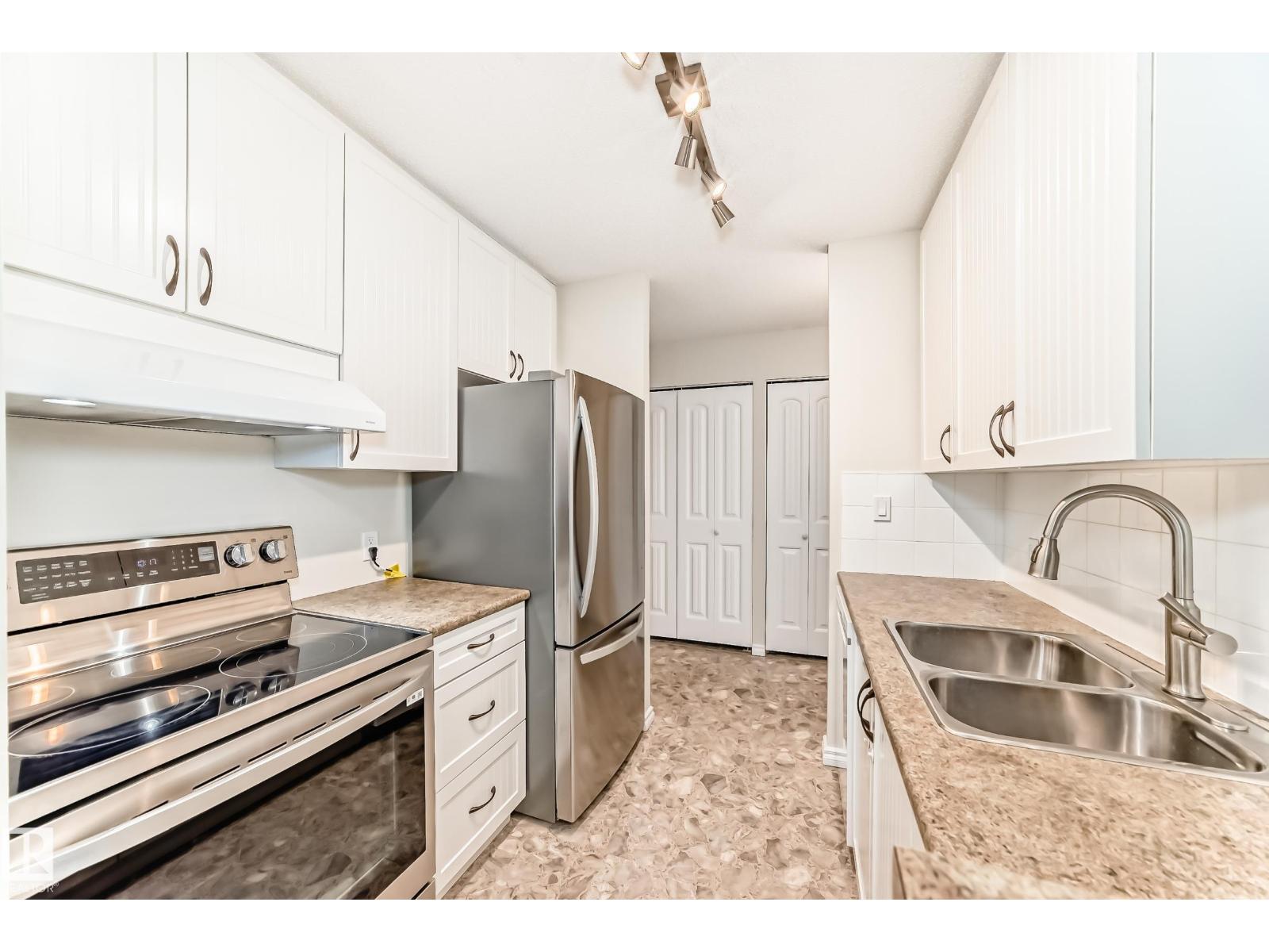 #1404 11307 99 Av Nw, Edmonton, Alberta  T5K 0H2 - Photo 4 - E4488294