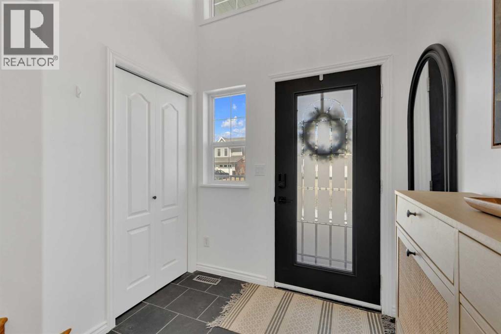21 Silver Drive, Blackfalds, Alberta T0M 0J0 - Photo 3 - A2303875