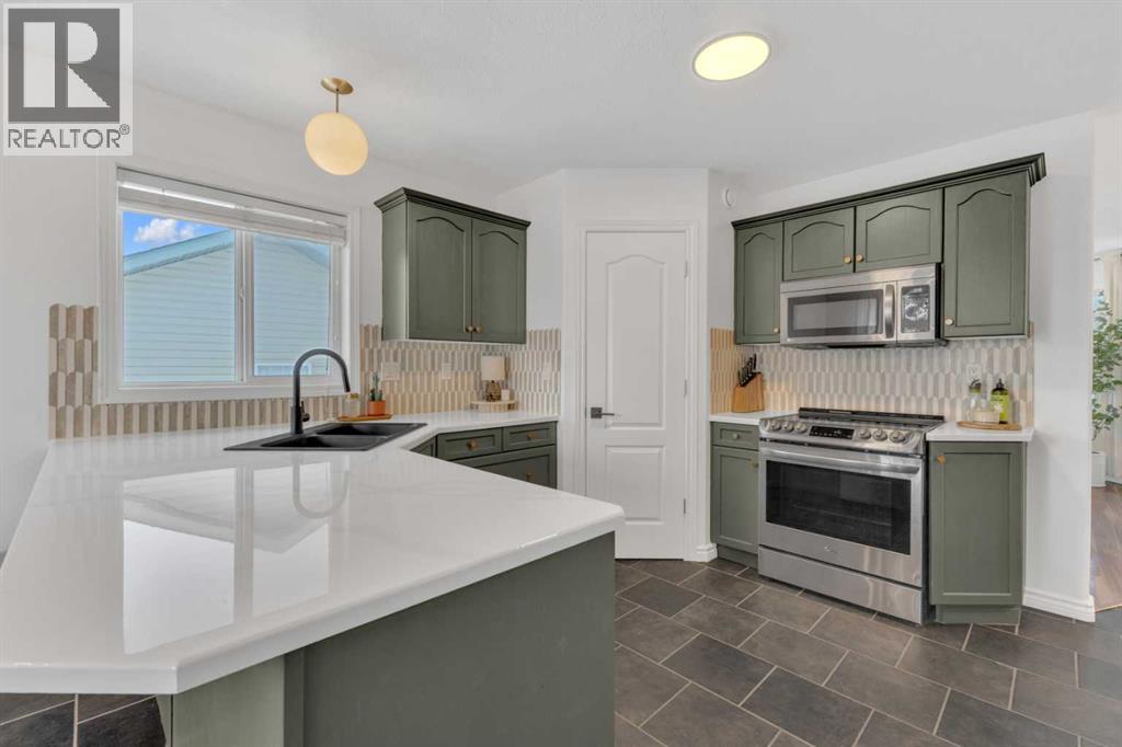 21 Silver Drive, Blackfalds, Alberta T0M 0J0 - Photo 8 - A2303875