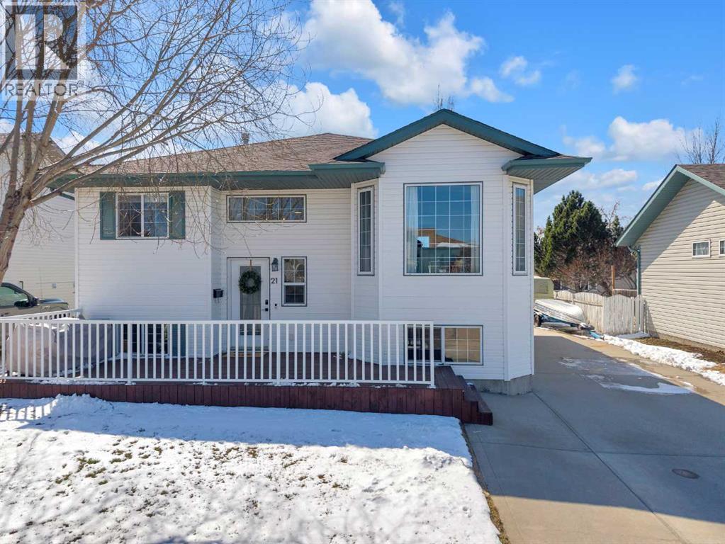 21 Silver Drive, Blackfalds, Alberta T0M 0J0 - Photo 2 - A2303875