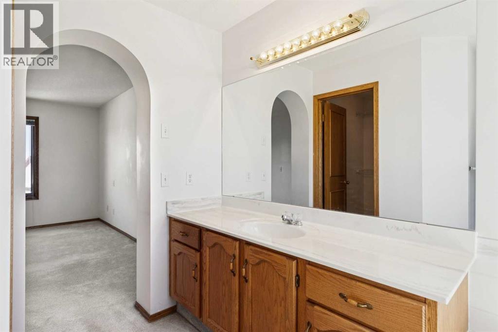 135 Sceptre Close NW, Calgary, Alberta  T3L 1Y2 - Photo 33 - A2288565