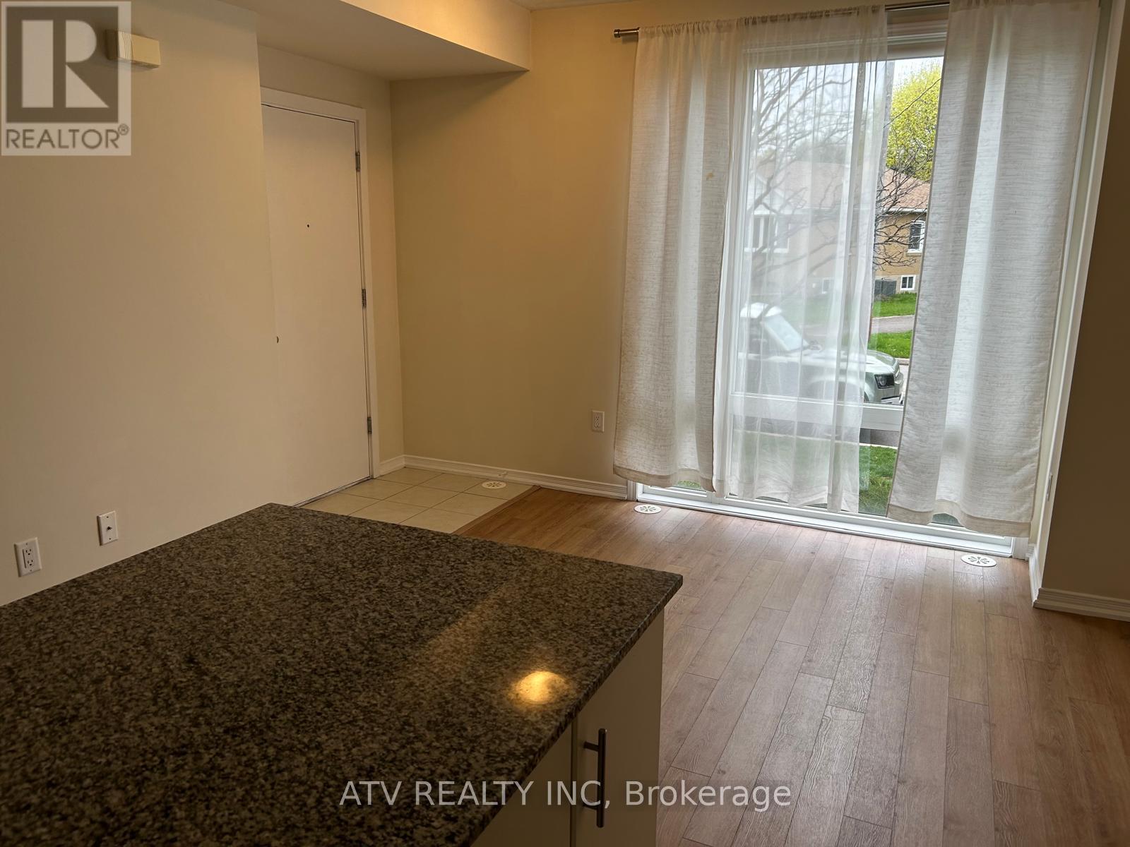 35 - 26 Fieldway Road, Toronto, Ontario M8Z 0E3 - Photo 4 - W13064996