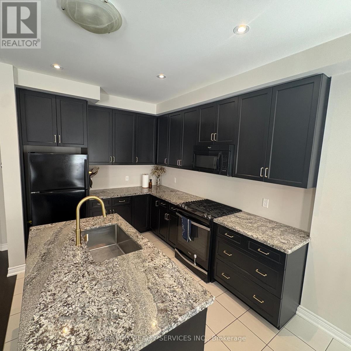 7 Sonoma Valley Crescent, Hamilton, Ontario L9B 0J9 - Photo 7 - X13132446