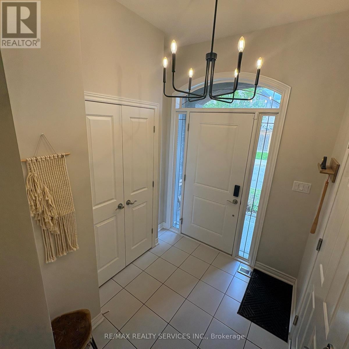 7 Sonoma Valley Crescent, Hamilton, Ontario L9B 0J9 - Photo 3 - X13132446