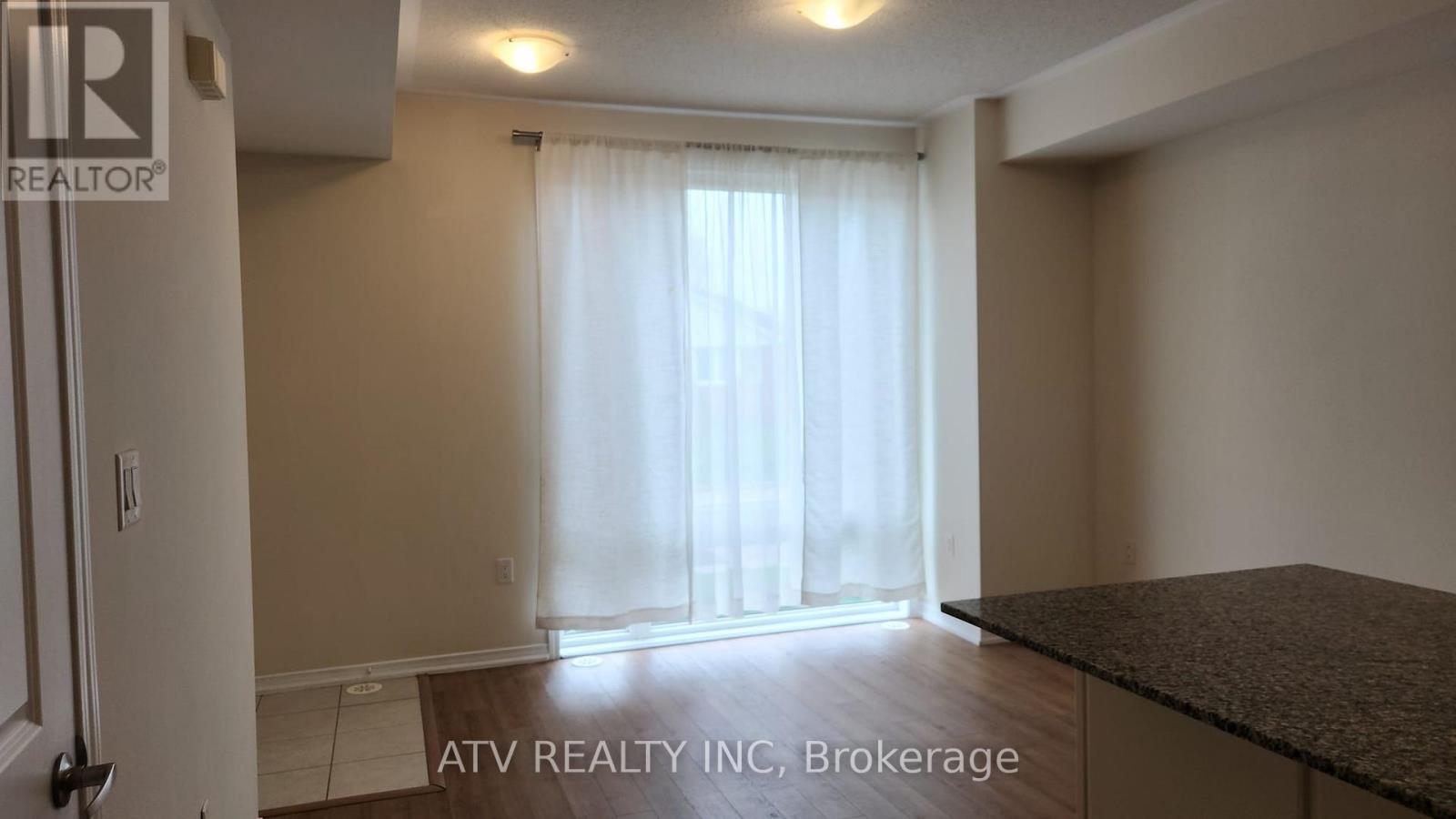 35 - 26 Fieldway Road, Toronto, Ontario M8Z 0E3 - Photo 3 - W13064996