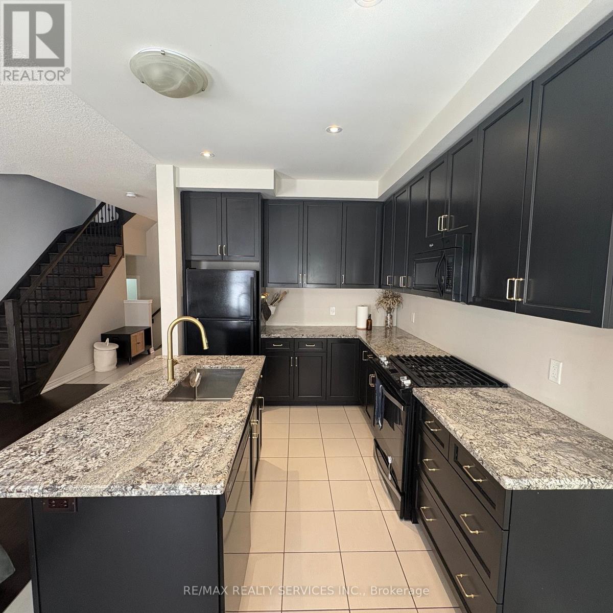 7 Sonoma Valley Crescent, Hamilton, Ontario L9B 0J9 - Photo 8 - X13132446