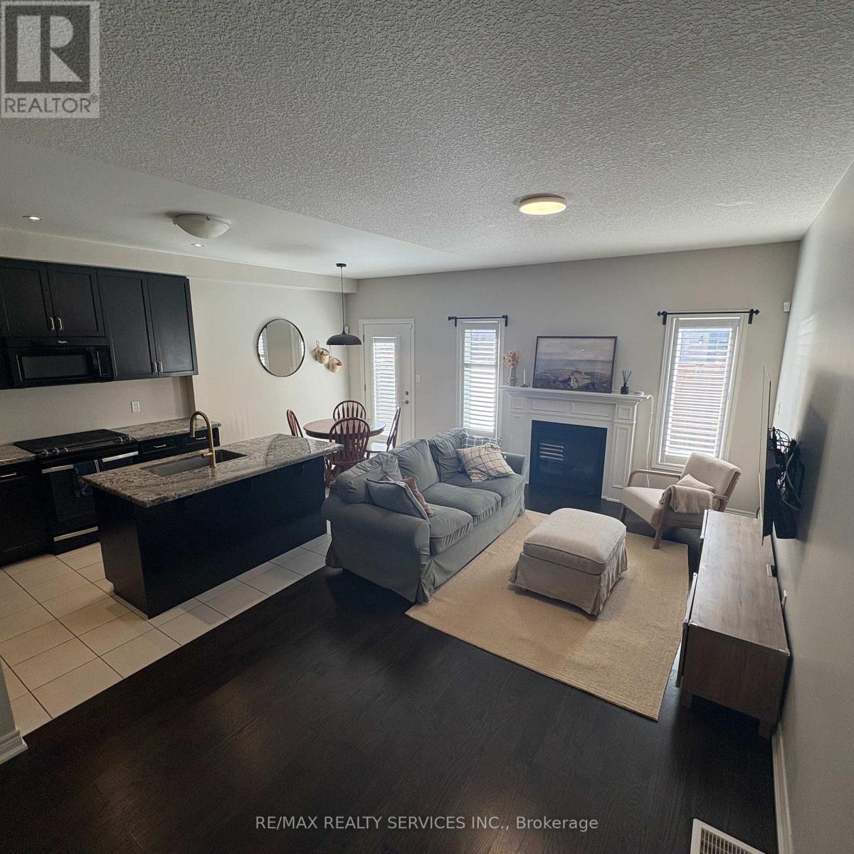 7 Sonoma Valley Crescent, Hamilton, Ontario L9B 0J9 - Photo 4 - X13132446