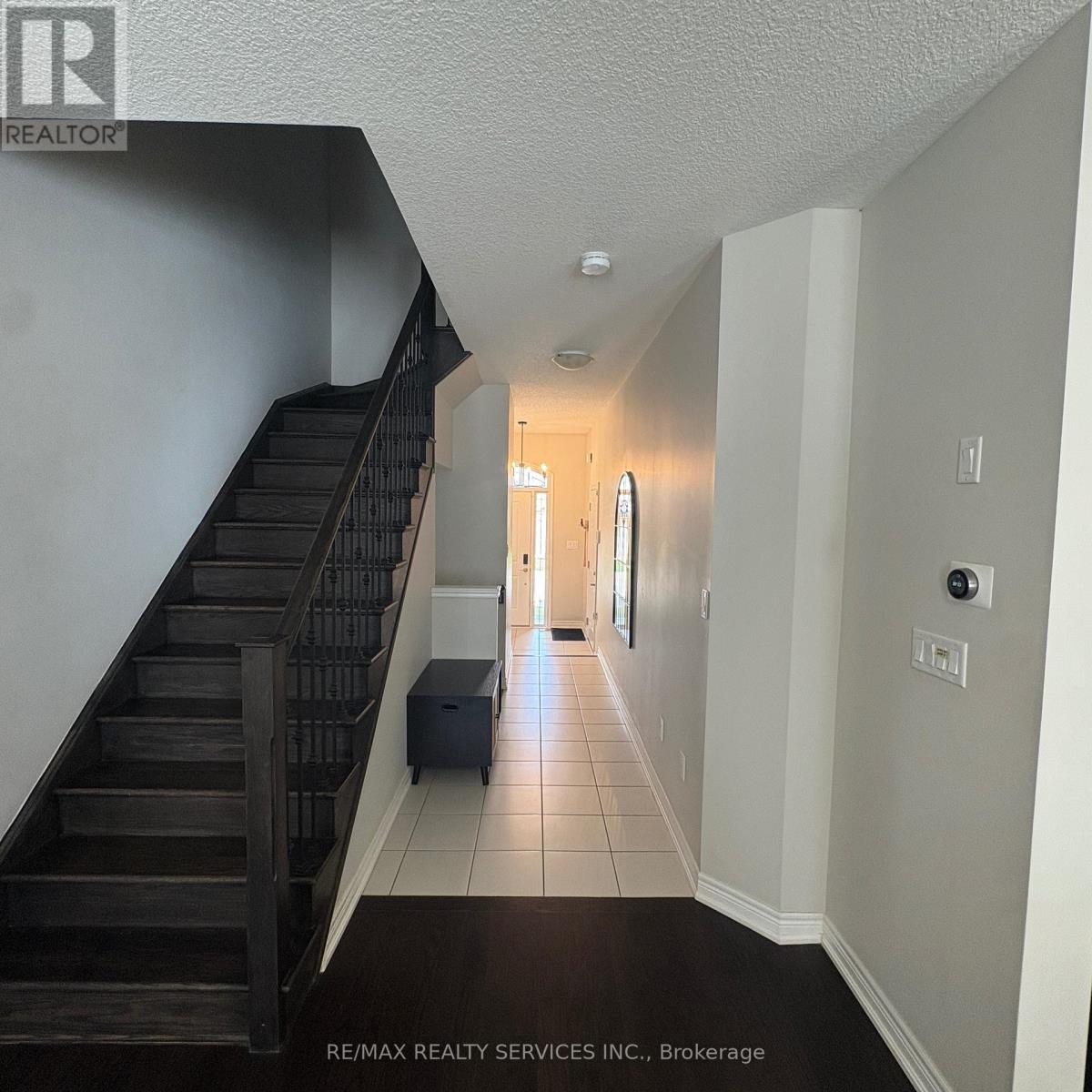7 Sonoma Valley Crescent, Hamilton, Ontario L9B 0J9 - Photo 2 - X13132446
