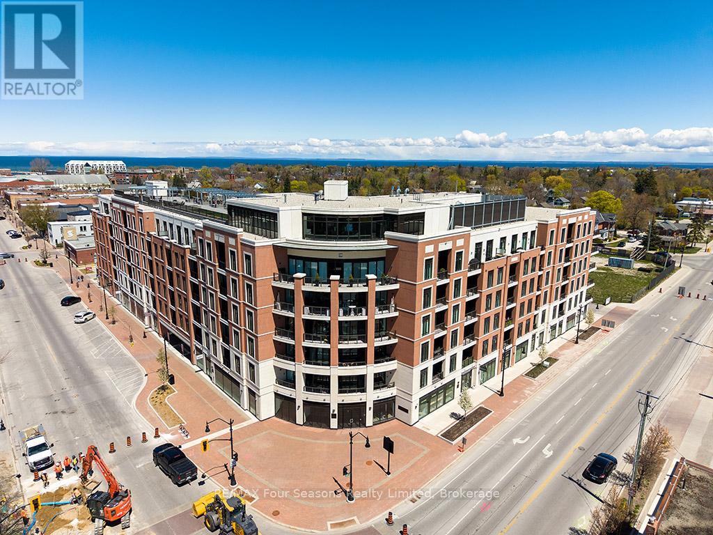 402 - 1 HUME STREET, Collingwood, Ontario
