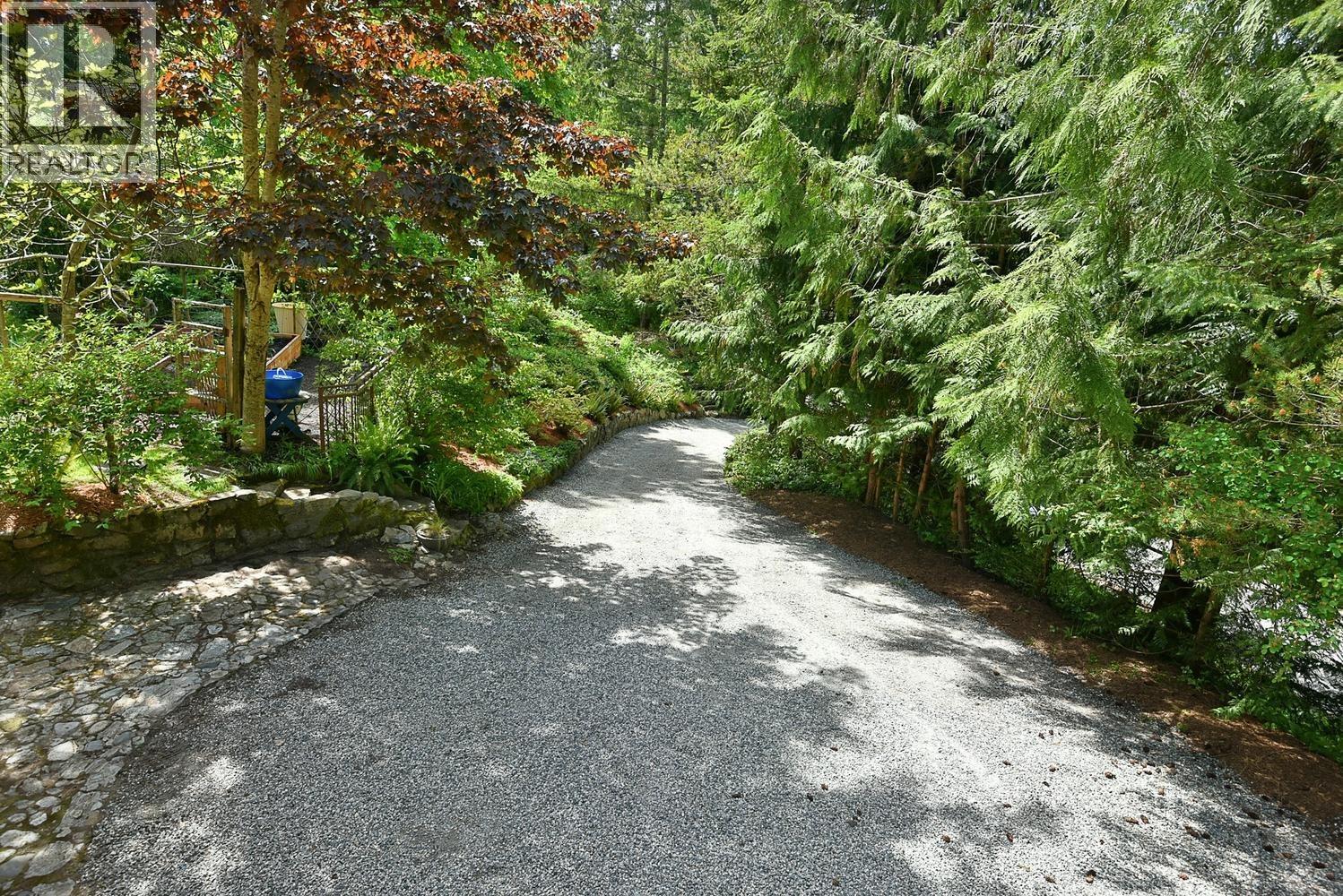 5794 Trout Lake Road, Halfmoon Bay, British Columbia  V7Z 1H1 - Photo 27 - R3124388