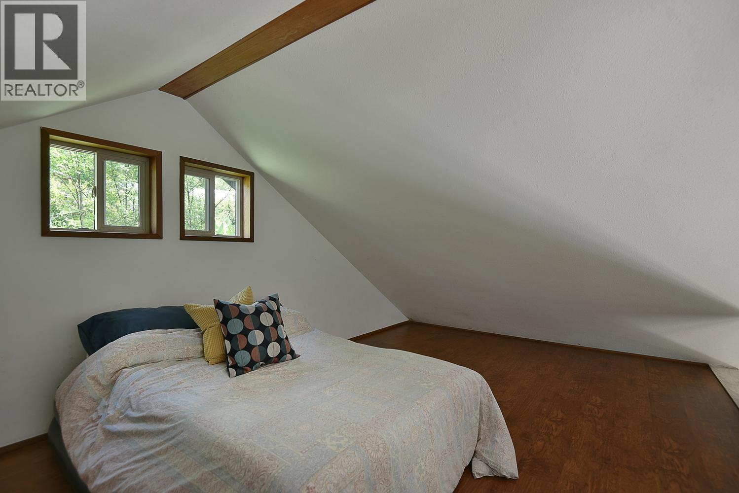 5794 Trout Lake Road, Halfmoon Bay, British Columbia  V7Z 1H1 - Photo 7 - R3124388