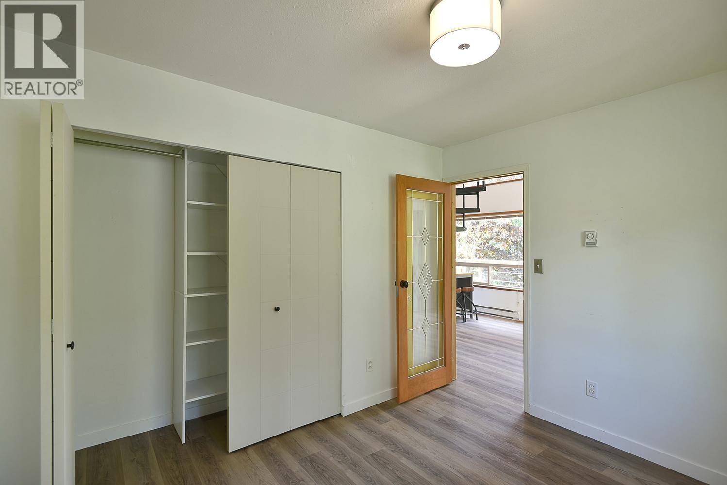 5794 Trout Lake Road, Halfmoon Bay, British Columbia  V7Z 1H1 - Photo 10 - R3124388