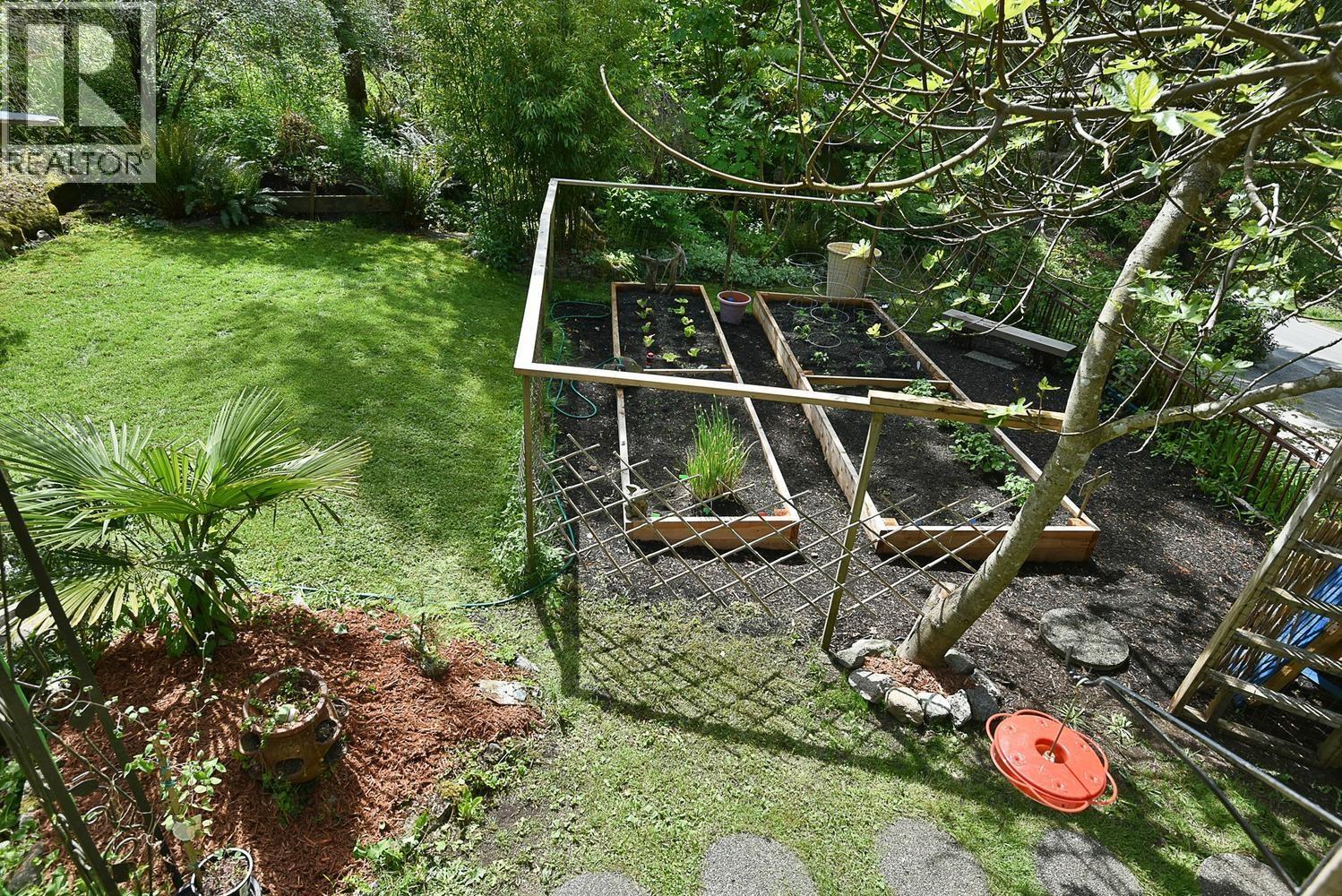 5794 Trout Lake Road, Halfmoon Bay, British Columbia  V7Z 1H1 - Photo 22 - R3124388