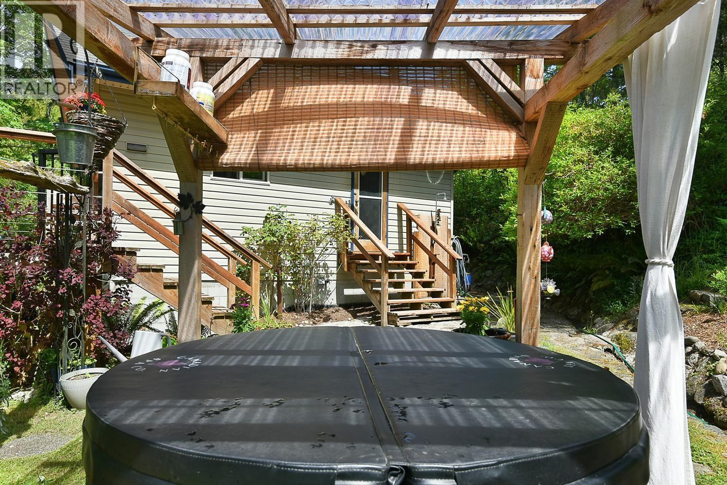 5794 Trout Lake Road, Halfmoon Bay, British Columbia  V7Z 1H1 - Photo 17 - R3124388