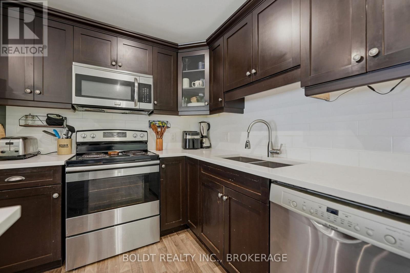 23 Woodelm Drive, St. Catharines, Ontario  L2M 4N5 - Photo 11 - X13138626