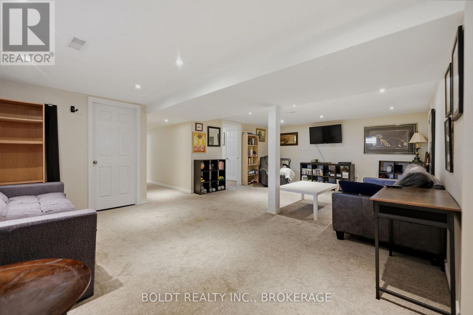 23 Woodelm Drive, St. Catharines, Ontario  L2M 4N5 - Photo 18 - X13138626