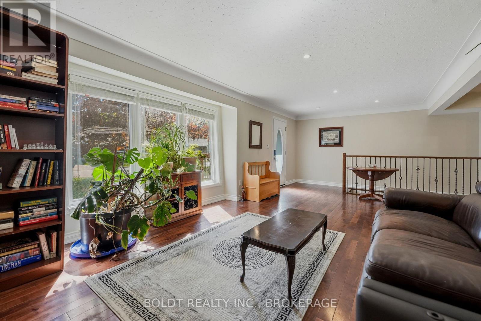 23 Woodelm Drive, St. Catharines, Ontario  L2M 4N5 - Photo 8 - X13138626