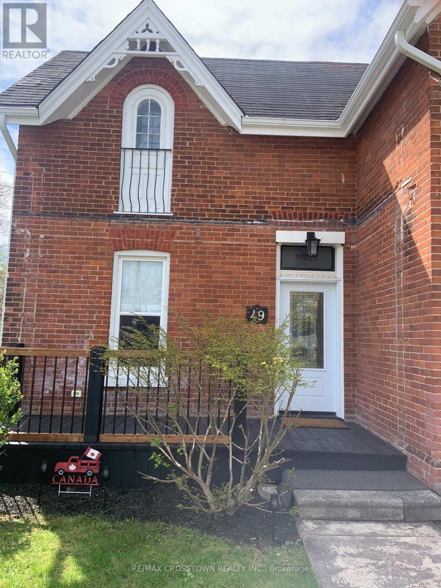 49 Park Street, Barrie, Ontario L4N 1H7 - Photo 2 - S13137560