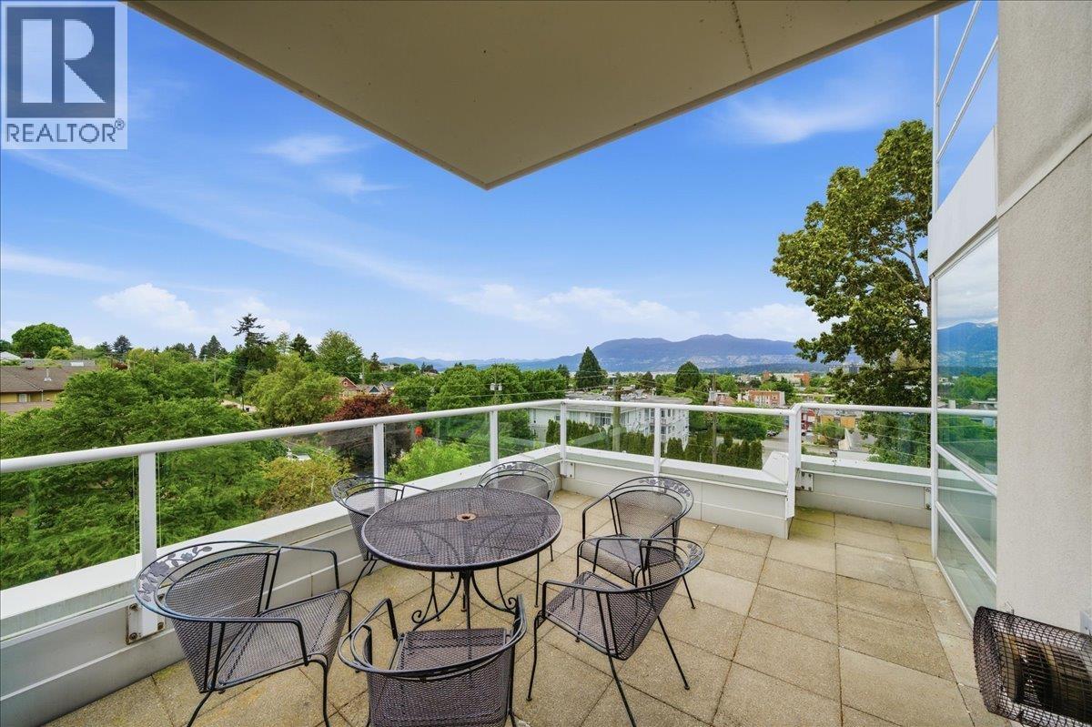 602 1818 W 6TH AVENUE, Vancouver, British Columbia