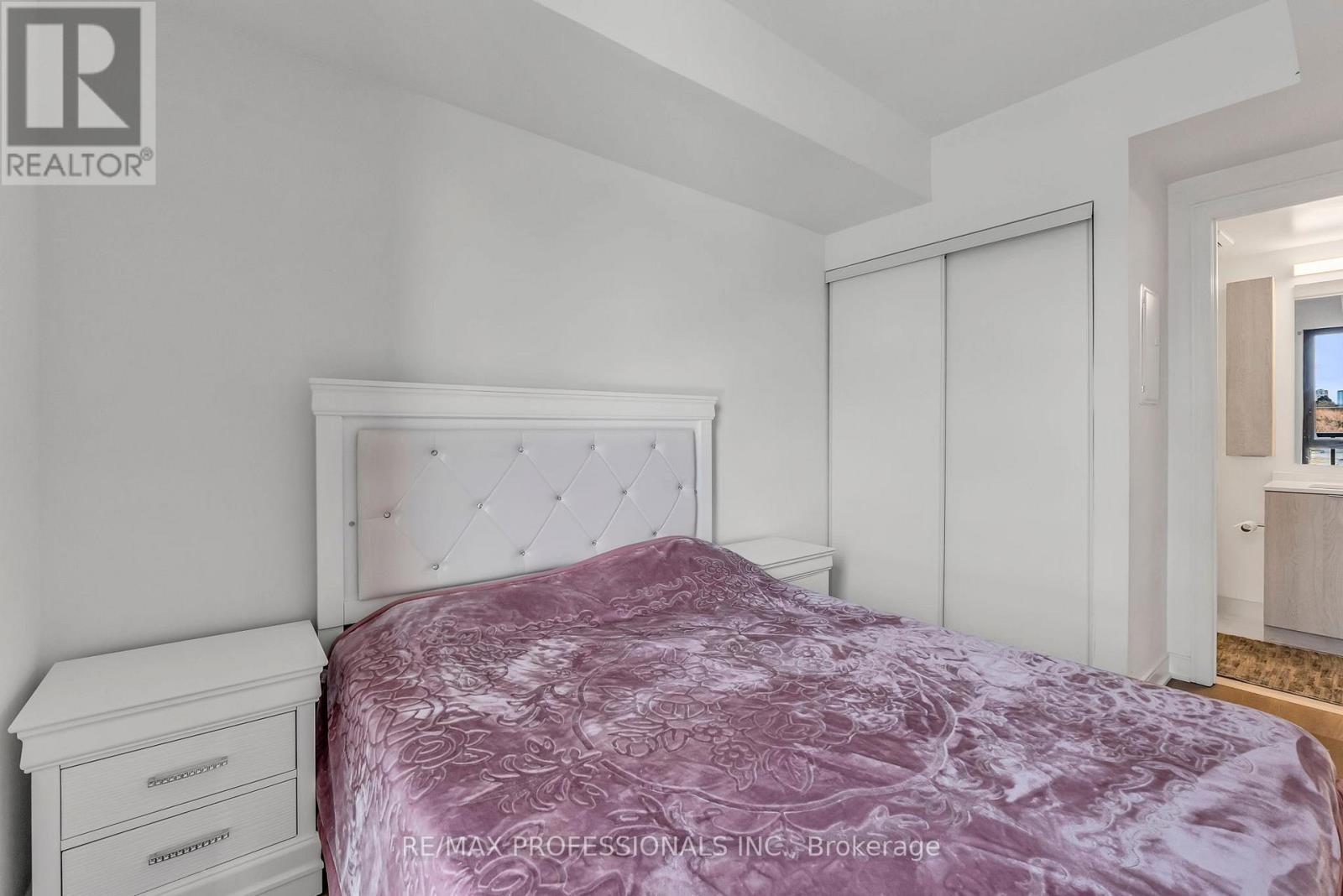 404 - 86 Dundas Street E, Mississauga, Ontario  L5A 0B1 - Photo 17 - W13138550