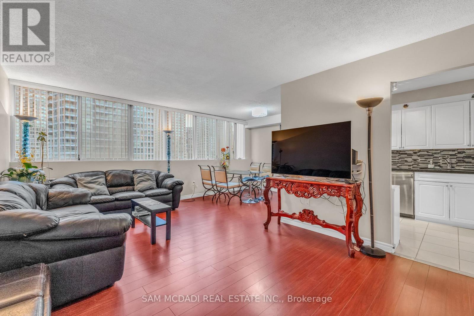 605 - 3590 Kaneff Crescent, Mississauga, Ontario  K5A 3X3 - Photo 5 - W13138562