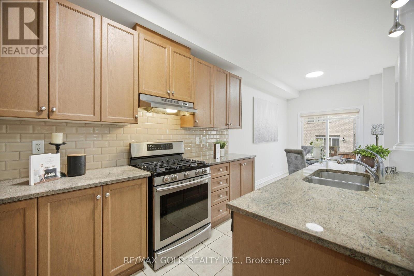 49 Interlude Drive, Brampton, Ontario  L6X 3B1 - Photo 10 - W13138582