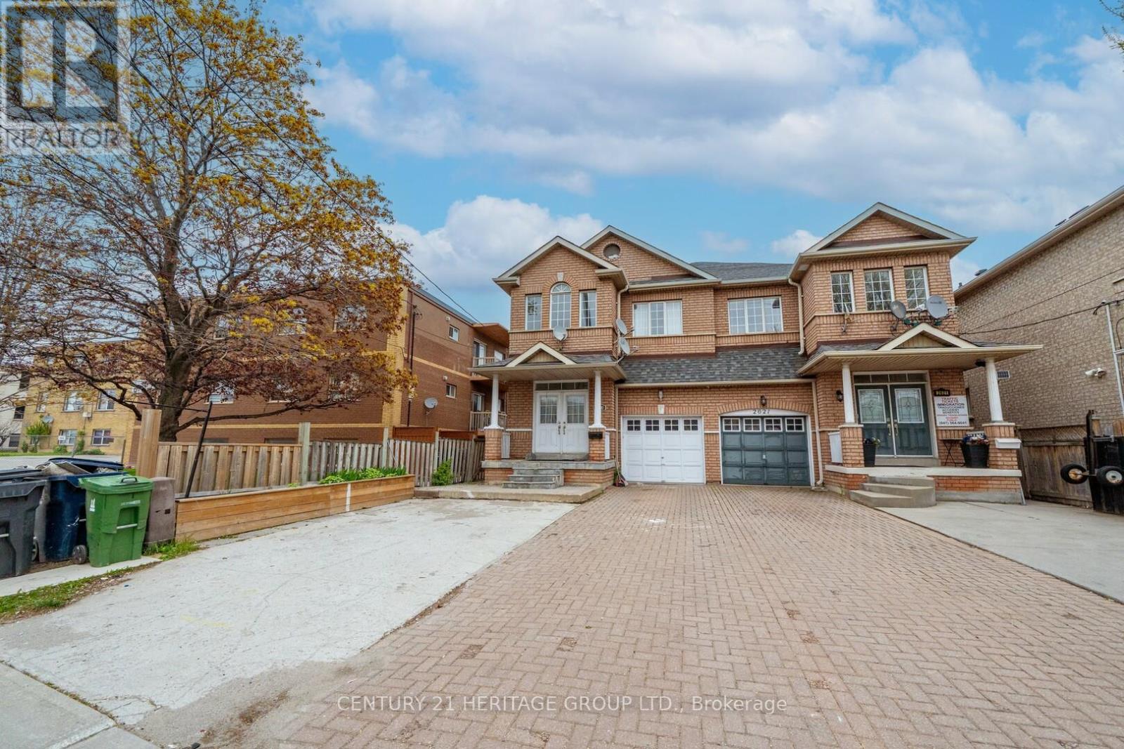 2621a Keele Street, Toronto, Ontario  M6L 2P2 - Photo 2 - W13138602